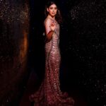 Niti Taylor Instagram - In Frame:- @nititaylor 🤎 . Shoot Concept & Look Designed By:- @nehaadhvikmahajan @bridalsbynam @imuseacademy . 💄MUA , Hair & Styling :- @nehaadhvikmahajan . 👗Gown :- @nikhitatandon . #nititaylor #makeup #ootd #nehaadhvikmahajan #makeupbyme💄 #nammakeovers #bride #to #be #bridal #look #bridalmakeupartist #destinationweddingmakeupartist #weddingmakeup #hair #hairstyling #nammakeovers #bollywood #television #makeupartist #mumbai #traveller #all #over #the #globe