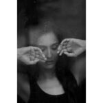 Niyati Joshi Instagram - Shot by @i__mfahim #blackandwhite #actor #niyatijoshi