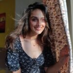 Niyati Joshi Instagram - Natural sunlight is the best Filter anyone can use . #sunlight #natural #actor #niyatijoshi