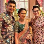 Niyati Joshi Instagram - Offscreen bond with the BOYS #yrkkh #yrkkhcostar #reelfamily #actor #swarna #niyatijoshi