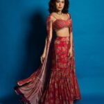 Nushrratt Bharuccha Instagram - Striking a pose 👯‍♀️ Outfit : @sandhyashah.shah Jewellery : @minerali_store Styled by : @samidha.wangnoo Style team : @gaurii77 HMU @simua_996 @cheemabaljit2
