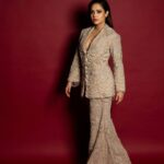 Nushrratt Bharuccha Instagram – Pant-suit @eeksha_official 
Rings @h.ajoomal 
Stylist @nidhijeswani

Makeup @vardannayak 
Hair @kajal._komal 

Photographer @miteshsphotography