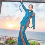 Nushrratt Bharuccha Instagram - Forever chasing Sunsets 🌅 Outfit: @nikitamhaisalkar Jewellery: @echoaccessories_ Styled by : @samidha.wangnoo Style team : @gaurii77 @mayzaideh_khalid Glam team : @yaronmess