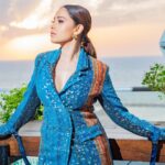 Nushrratt Bharuccha Instagram - Forever chasing Sunsets 🌅 Outfit: @nikitamhaisalkar Jewellery: @echoaccessories_ Styled by : @samidha.wangnoo Style team : @gaurii77 @mayzaideh_khalid Glam team : @yaronmess