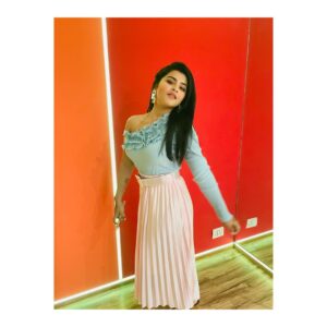 Oindrila Saha Instagram - Khudi se maine ishq kiya re💘