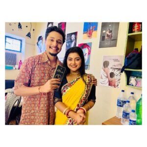 Oindrila Saha Instagram - Happy rakhi🥰
Miss u @dhrubo.s da😢❣️