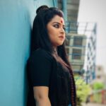 Oindrila Saha Instagram - Wohi shoonya hai wohi ikaai🙏🏻 Jiske bheetar basta Shiva hai🔱 . . . . . . 📸 @dhrubo.s
