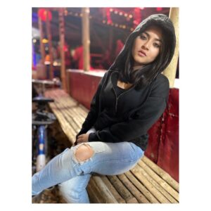 Oindrila Saha Instagram - 1 tarikh aur 1 main🤷🏻‍♀️