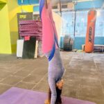 Onima Kashyap Instagram - Just hanging around 🧘‍♀️ #aerial #yoga #aerial-yoga #workout #yogainspiration @thefundamentalsofsports_mumbai