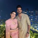 Palak Purswani Instagram - Shaam gulaabi 💓 Outfit @vridhisomaani Styled by @stylebyniti • • • • • #diwali2023 #ethnicwear #indianwear #palakpurswani