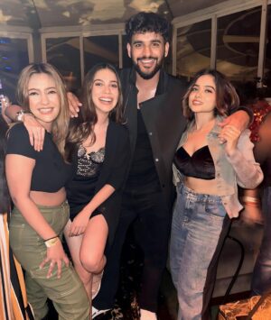 Palak Purswani Instagram - It’s been one blur of fun last night 🖤
