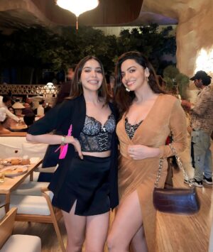 Palak Purswani Instagram - It’s been one blur of fun last night 🖤