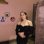 Palak Sindhwani Instagram - What a Fun filled Night with my homies!!❤️✨💃 Wearing - @tomberamoureuxin X @zaamo.official . . #postoftheday #tbt #friends #fun #instamood #ootd #party #instagood #love #palaksindhwani