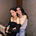 Palak Sindhwani Instagram - What a Fun filled Night with my homies!!❤️✨💃 Wearing - @tomberamoureuxin X @zaamo.official . . #postoftheday #tbt #friends #fun #instamood #ootd #party #instagood #love #palaksindhwani