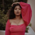 Parvathy Saran Instagram - doin’ it my way 🌙 . Shot by @you_and_i_studios MUA @tarangini_mua Styling @tarangini_mua