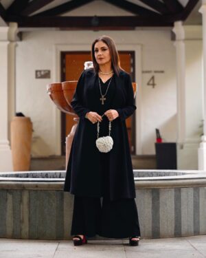 Pooja Bhatt Instagram - “Show me a sane man and I will cure him for you” Carl Jung
#Sanaathefilm #Sanaadiaries 
#iamsanaa #iffi54goa #grandhyattgoa #poojabhatt #blackfashion
