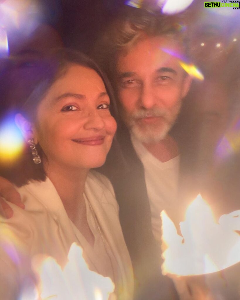 Pooja Bhatt Instagram - In a world of temporary equations,here’s to a permanent friendship.. one that goes beyond time,space,hits,flops & all of the other trappings of fame & infamy. Happy Birthday @deepaktijoriteam You make my life richer by being part of it. I love you. For now & forever more. ♥️ #deepaktijori #birthdayboy🎉 #bondsforlife