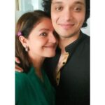 Pooja Bhatt Instagram - I met you last in 1994.. At Mumbai airport.. We were all flying to Malaysia for the shooting of #Naaraz Your father has taught me some of the most valuable lessons about being an actor. “Give your all to the first two or three takes & then move on. Don’t look back.” He demystified the whole process for me & for that I am forever grateful.. and I am equally grateful for the consistent warmth & love you’ve sent me from afar over the years.Means the world! 🤍 #namashichakraborty