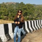 Poonam Mishra Instagram - Hey hey chalo na!!!! #travelling #artistlife #enjoytravelling #instadaily