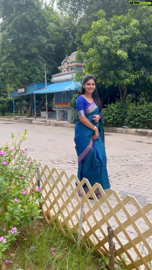 Pranika Dhakshu Instagram - PoV : wearing your crush’s fav colour 💙 . . Saree : @chettinad_sarees Blouse stitched: @labelssarumathi . . #pranikadhakshu #avaninaval❤️ #lovesong #tamil #instareels #trendingnow #chitha #siddharth Chennai, India