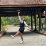 Pranika Dhakshu Instagram – Sometimes I jzt need a break in a beautiful place ❤️ 
  I fell in love with the @ibex.resorts thanks for inviting me here ❤️special thanks to @aravindan_vj 
.
.
.
#zara #pranikadhakshu #ibexresort #pollachi #havingfun😄 Ibex Resorts