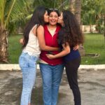 Pranika Dhakshu Instagram - Our Modern crazy mom 😎 @sriranjani_rajasekar love u to the core mummy . . #pranikadhakshu #meenakshiponnunga #zeetamil #chennai #sriranjani #bellukavya Chennai, India