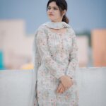 Pranika Dhakshu Instagram - Ninaivukalil…!!! ✨🍃 #pranikadhakshu #zara #avan🧿 #love #lyrics #music #trendingsongs #tamil #mallu #coimbatore #photography #capturethemoment