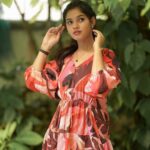 Pranika Dhakshu Instagram - Adi pennae .. adi kannae Naan vilundhaaal unpadham servenae..!!!! 🍃✨ Camera : @camerasenthil Shoot organiser : @rrajeshananda Makeup : @anjusartistry . . . #pranikadhakshu #shootday #westernstyle #fashionmodel