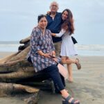 Pranitaa Pandit Instagram - ❤️ Can write a lot about all the pictures that I post but this one is beyond words .. 🌏🧿 #nocaptionneeded #❤️ #nofilterneeded
