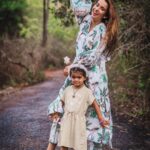 Pranitaa Pandit Instagram - Always your Mother because you ll never Get Another .. ❤️.. #mom #daughter #thisisus #flyhigh #mylilone #posemaker #posewithmom My outfit- @between_m_e @anysshapanditt