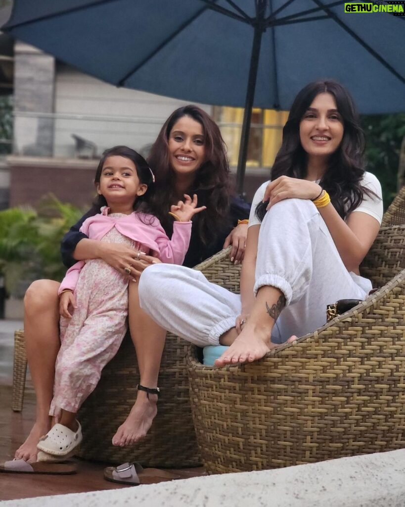 Pranitaa Pandit Instagram - Escaping reality with our favorite people! A 'stay-cation' full of joy, games, and cherished moments. Who needs to travel when the best moments happen right here? 🏡❤️ #StaycationBliss @arovawoods.zincjourney @zincjourney.bythefern Ps - the food out here is fabulous #yummyinmytummy Loved it - @shinydoshi15 @anysshapanditt @pandit.shivi @lavesh_k Lonavla, Maharashtra, India