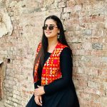 Pranjal Dahiya Instagram - taur tappa raula rappa done rakhdae 🖤✨ . . . #pranjaldahiya #gulabiqueen