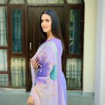 Pranjal Dahiya Instagram - Suit lai lai main na rajdi Mainu vekh vekh jatt nahiyo rajda..!🌸