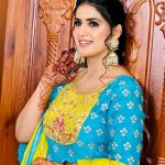 Pranjal Dahiya Instagram - Ek main paya suit punjabi 🥰 Duja mere Nain sharabi 👀 Do You guys agree ?…. . . #pranjaldahiya #gulabiqueen