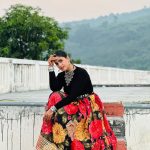 Pranjal Dahiya Instagram - ‘Jo sakoon badal janay mein hai Woh badlay mein kaha’