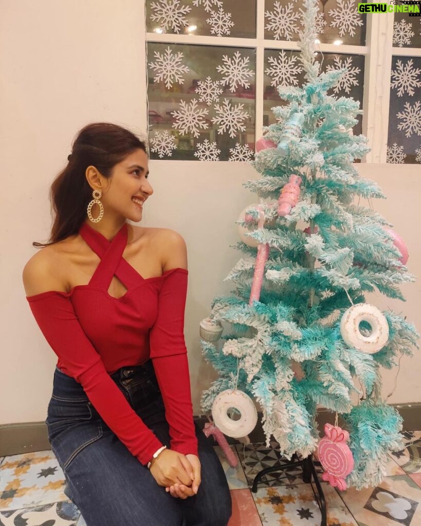 Pranutan Bahl Instagram - merry merry Christmas 🎄♥️