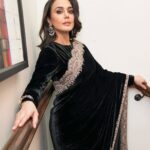 Preity Zinta Instagram - Strike a pose 💫 #Diwali #Saree #Ting 💫 Outfit - @shavetaandanuj Jewellery - @curiocottagejewelry Styled by - @leepakshiellawadi. Managed by @bhakteevakil Birmingham, United Kingdom