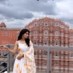 Priya Ahuja Instagram - Shukr during good days Sabr during bad days #jaipur #hawamahal #rajasthan #reelitfeelit