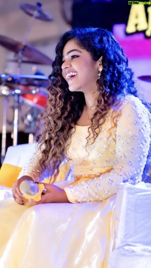 Priya Jerson Instagram - After a few high noons I'm showing off all 32 teeth🙊😬💛💛 📸 : @nandhuphotos 👗 : @aviv.dsignz #postgig #chennaisuperkings #yellowgold #priyajerson #supersinger #supersinger9 #vijaytelevision #vijaytv #vijaytvshow #tamilmusic
