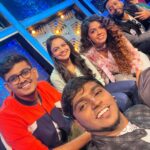 Priya Jerson Instagram - ❤️❤️❤️❤️ @abhijithanilkumar_ @v___pooja @rajaganapathyofficial @prasanna_adhisesha #supersinger #vijaytelevision #vijaytv #supersinger9