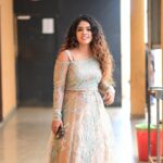 Priya Jerson Instagram - காத்திருந்தால், எதுவும் நடக்காது. இறங்கி போராடு. வெற்றி உன் மகுடம் ஆகும். This is just the beginning and needs to learn,work and grow a lot from today. Super singer is not just a competition it's an emotion and so proud to be a part of it❤️Sharing my victory with equally deserving ones, super talented,my best friends and my biggest supporters @v___pooja and @abhijithanilkumar_ ❤️❤️happy that you guys are a part of my life now. Still can't believe what all happened on finale and the support you guys gives me makes me emotional all the time. I didn't expect this support and love and i promise to keep you all entertained whenever I get a chance and surely i will work hard to reach my next goal. Preparing for my next dreams... 📸 : @arvinthiyer Costume : @styl_chennai
