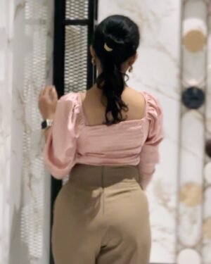 Priyamvada Kant Instagram - Salmon pink 🐷