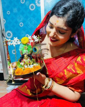 Priyanka Panigrahi Instagram - #happynandaustav🎊