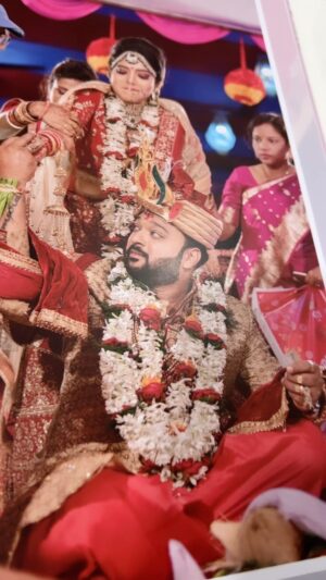 Priyanka Panigrahi Instagram - #happyanniversarymydearhubby🎊🎉🎉
@smarakdashh 
#dekhu Dekhu 4yr heigala😉😉