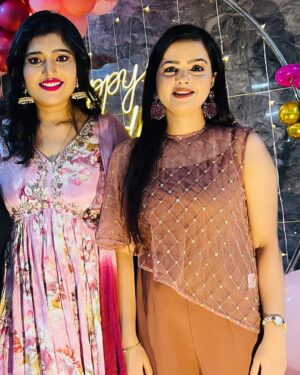 Priyanka Panigrahi Instagram - #wish u happen happy birthday to u my didu🎂🎂🎂🎂