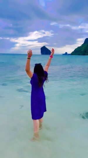 Priyanka Panigrahi Instagram - #soulful_mood 🫶🏻🫶🏻 
#dilchhuliyaeieganna❤️
.
.
.
.
.
.
.
.

..

priyankareelsvdo||actresspriyanka||odiaheroin||#shorts#instagram#facebook#reels#odiasong#reelsvideo