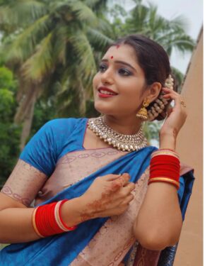 Priyanka Panigrahi Instagram - #gdmrngworld😘😘😍💕💕🙈❤️
#saree😍😍😍