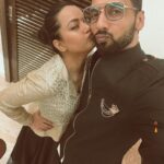 Punit Pathak Instagram – If you’re lucky enough to find a weirdo like this one, never let them go !!! 
Marry them and annoy them for the rest of your life
The weirdo is ME 😬 
@punitjpathakofficial Mumbai, Maharashtra