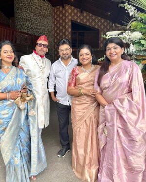 Raadhika Sarathkumar Instagram - Wedding time of @karthika_nair9 with Rohit , daughter of @radhanair_r and Rajsekaran, with the loyal 80s to add to the laughter and give love @suhasinihasan @chiranjeevikonidela @poonam_dhillon_ @poornimabhagyaraj @apnabhidu @menaka.suresh @sujataavijaykumar @revathyasha a beautiful and superbly organised wedding, enjoyed the warmth and love.❤️❤️❤️❤️❤️❤️