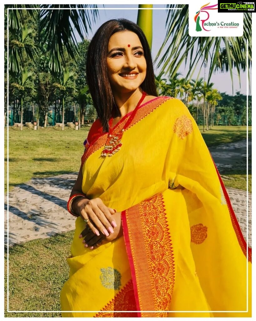 Rachna Banerjee Instagram - Add to your wardrobe one of the best #handloom cotton sarees which are woven by the artisans without electricity. They are cool comforts and self-defined with intricate thread embroidery complimenting the aesthetics of each fabric. 🟢শাড়ী টাইপ : কটন হ্যান্ডলুম শাড়ি, থ্রেড এমব্রয়ডারি করা।🛒#ShopNow from Rachna's Creation! 🙌🏻Care: Soak the sarees in salt water for 2 – 3 minutes before washing with cold water. 📲𝐖𝐡𝐚𝐭𝐬𝐚𝐩𝐩 𝐨𝐧 𝟗𝟖𝟑𝟏𝟎𝟑𝟓𝟔𝟔𝟕 𝐭𝐨 𝐨𝐫𝐝𝐞𝐫 #RachnaBanerjee #Fashion #Saree #IndianAttire #EthnicWear #Traditional #Fashionista #Style #StayStylish #StayFashionable #StyleStatement #OrderNow #OnlineShopping #fashion #potd #ootd #ootdfashion #likeforlikes #facebookpost #instagram #handloomlove #handloomcottonsaree #handloomsaree #cotton #cottonsarees
